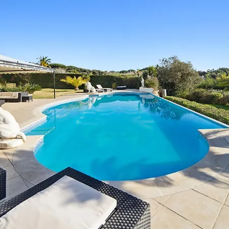 Panorama D'exception Piscine Chauffee Proche De La Dans Un Domaine Privee *