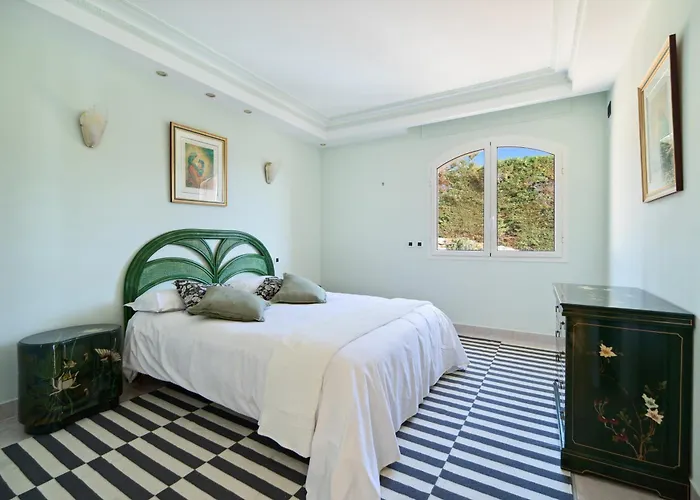 Luxury Seafront With Heated Infinity Pool Grimaud
