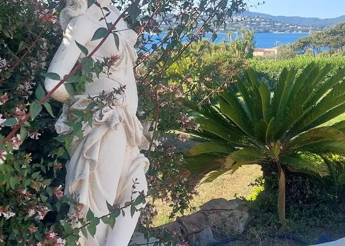Luxury Seafront With Heated Infinity Pool * Grimaud