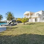 Luxury Seafront With Heated Infinity Pool Grimaud