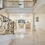 Luxury Seafront With Heated Infinity Pool *