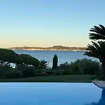 Villa Luxury Seafront With Heated Infinity Pool Grimaud