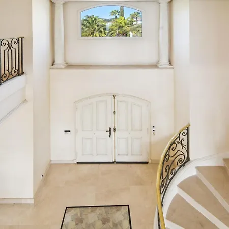 Luxury Seafront With Heated Infinity Pool * Grimaud