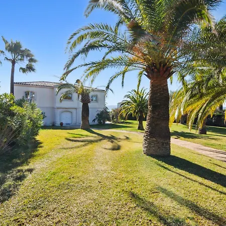 Panorama D'exception Piscine Chauffee Proche De La Dans Un Domaine Privee Villa Grimaud