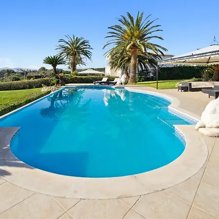 Вилла Luxury Seafront With Heated Infinity Pool Гримо