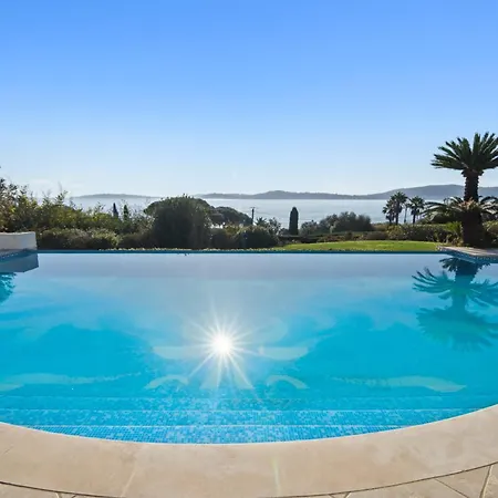 Panorama D'exception Piscine Chauffee Proche De La Dans Un Domaine Privee *