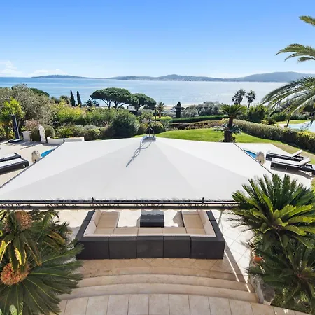 Luxury Seafront With Heated Infinity Pool