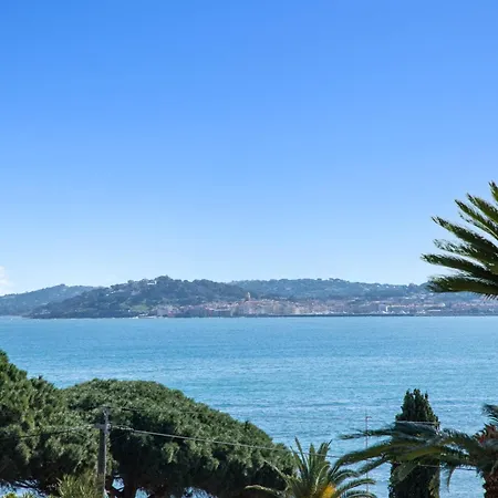 Luxury Seafront With Heated Infinity Pool Villa Grimaud