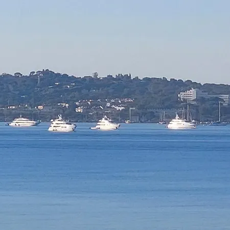 فيلة Luxury Seafront With Heated Infinity Pool غريمو