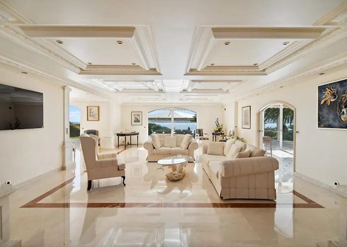 Luxury Seafront With Heated Infinity Pool Villa