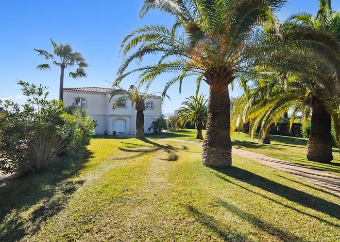 Luxury Seafront With Heated Infinity Pool Villa Grimaud