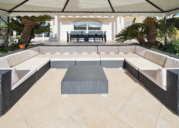 Luxury Seafront With Heated Infinity Pool Villa Grimaud