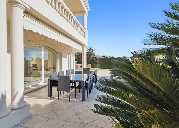 Luxury Seafront With Heated Infinity Pool Grimaud