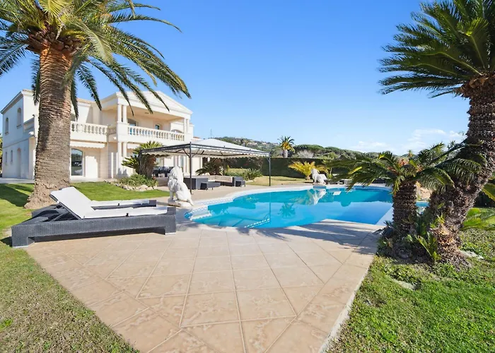 Luxury Seafront With Heated Infinity Pool * Grimaud