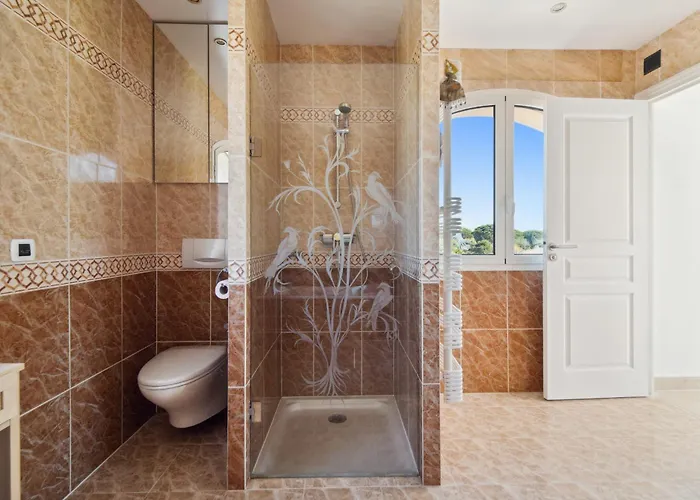 Villa Luxury Seafront With Heated Infinity Pool