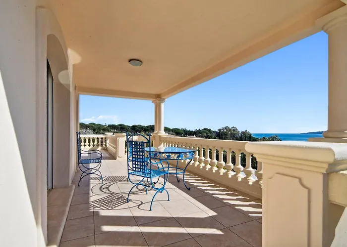 Luxury Seafront With Heated Infinity Pool Villa *