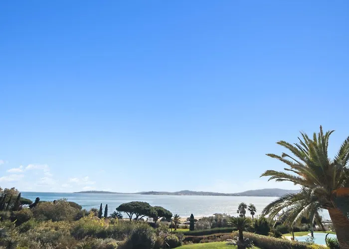 Luxury Seafront With Heated Infinity Pool Villa *