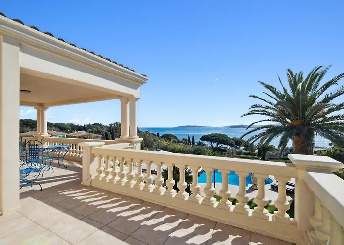 Luxury Seafront With Heated Infinity Pool *