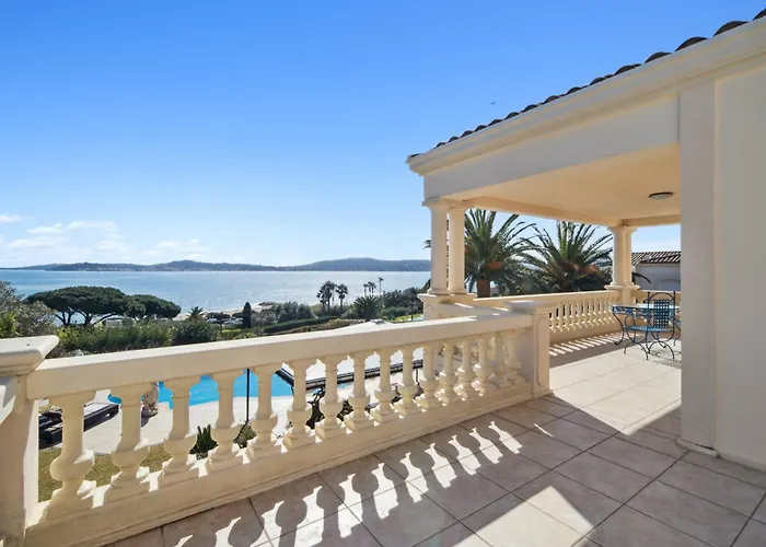 Luxury Seafront With Heated Infinity Pool