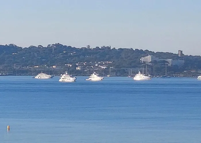 Villa Luxury Seafront With Heated Infinity Pool Grimaud